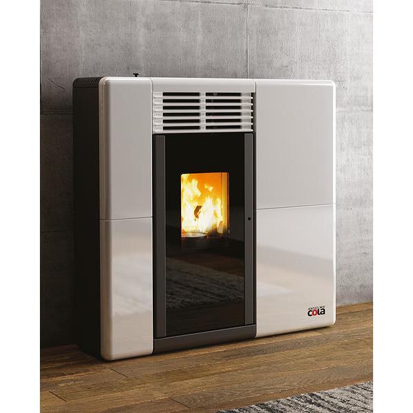 Cola LA1MX30Y Afrodite Canalizzabile Stufa a Pellet Adatto per Stanze fino a 314 m³ Efficienza 89,03% con Cassetto Cenere e Autofan colore Bordeaux